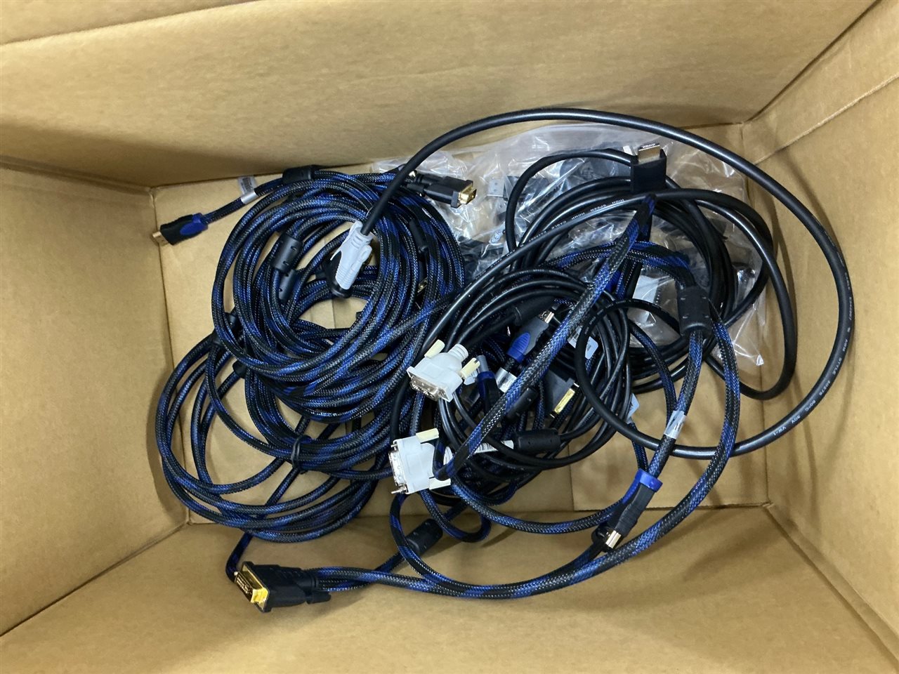 Quantity of HDMi to DVi Video Cables
