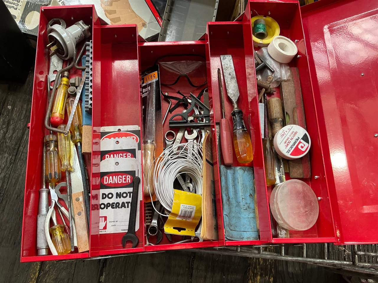 Cantilever Toolbox with Tools