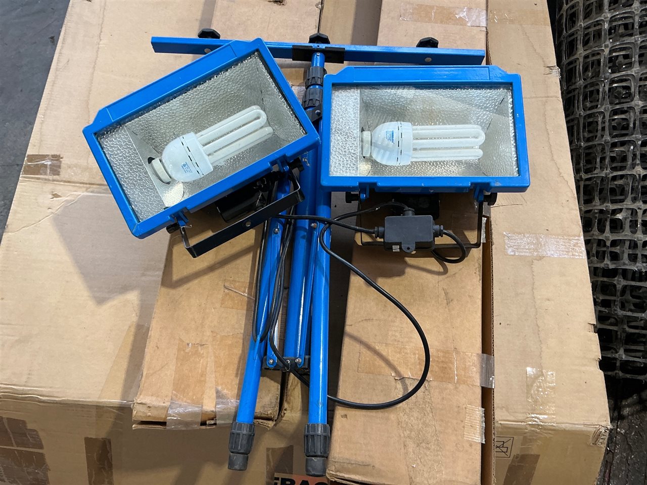 Pair Worklights -240 Volt - Tripod Stand