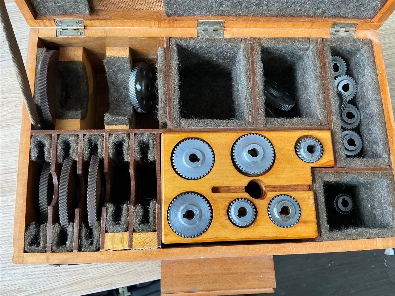 Case of Machine Cogs