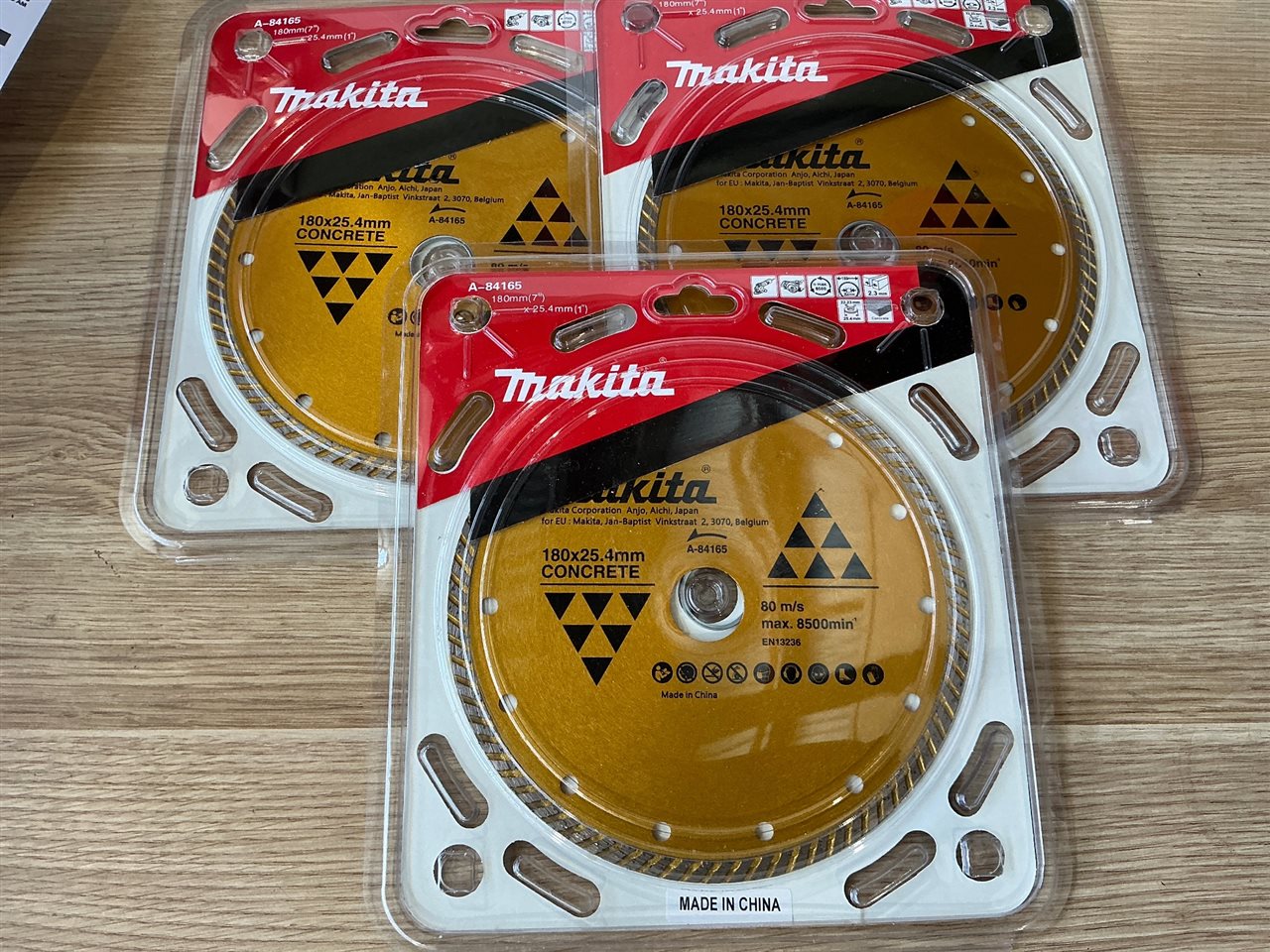 MAKITA Circular Concrete Saw Blades - 180 x 25.4mm - Quantity of 3