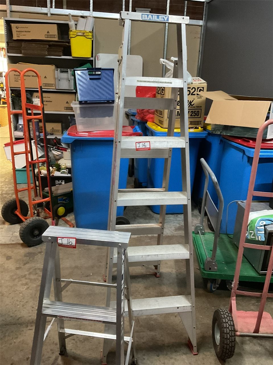 2 Bailey Aluminium Ladders, Extension Ladder Closed 1.80 M And Extended 3.19 M, 7.90 Kg, And 0.9 M 2 Step Ladder
