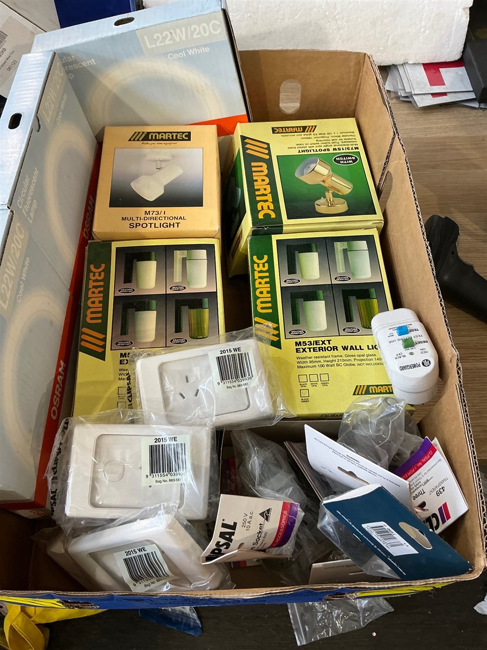 Quantity of Electrical Plugs, Sockets and Lightfittings