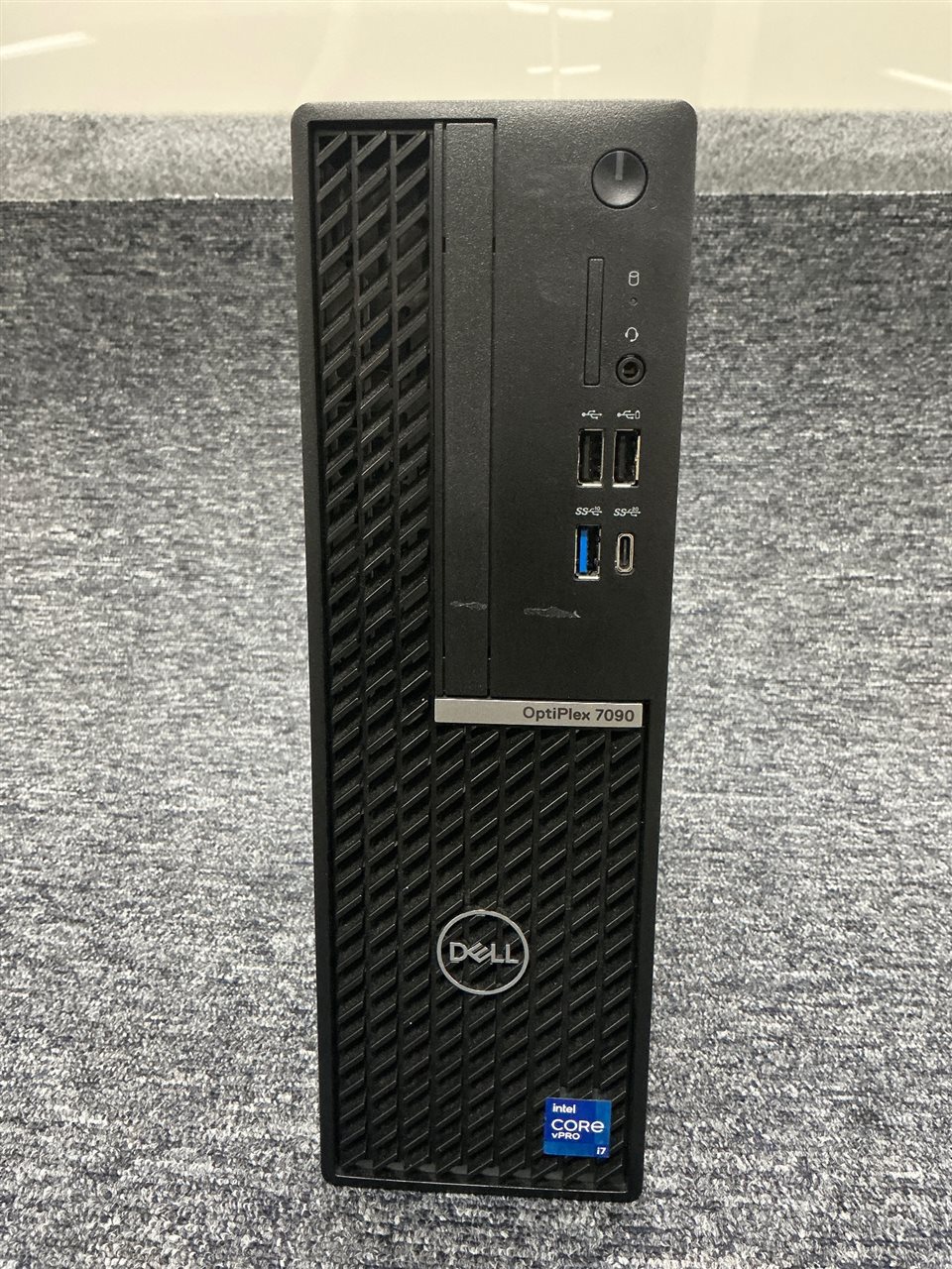 Dell Optiplex 7090 - Intel Core i7-11700, 32 GB RAM, 1000GB NVMe SSD with Adapter
