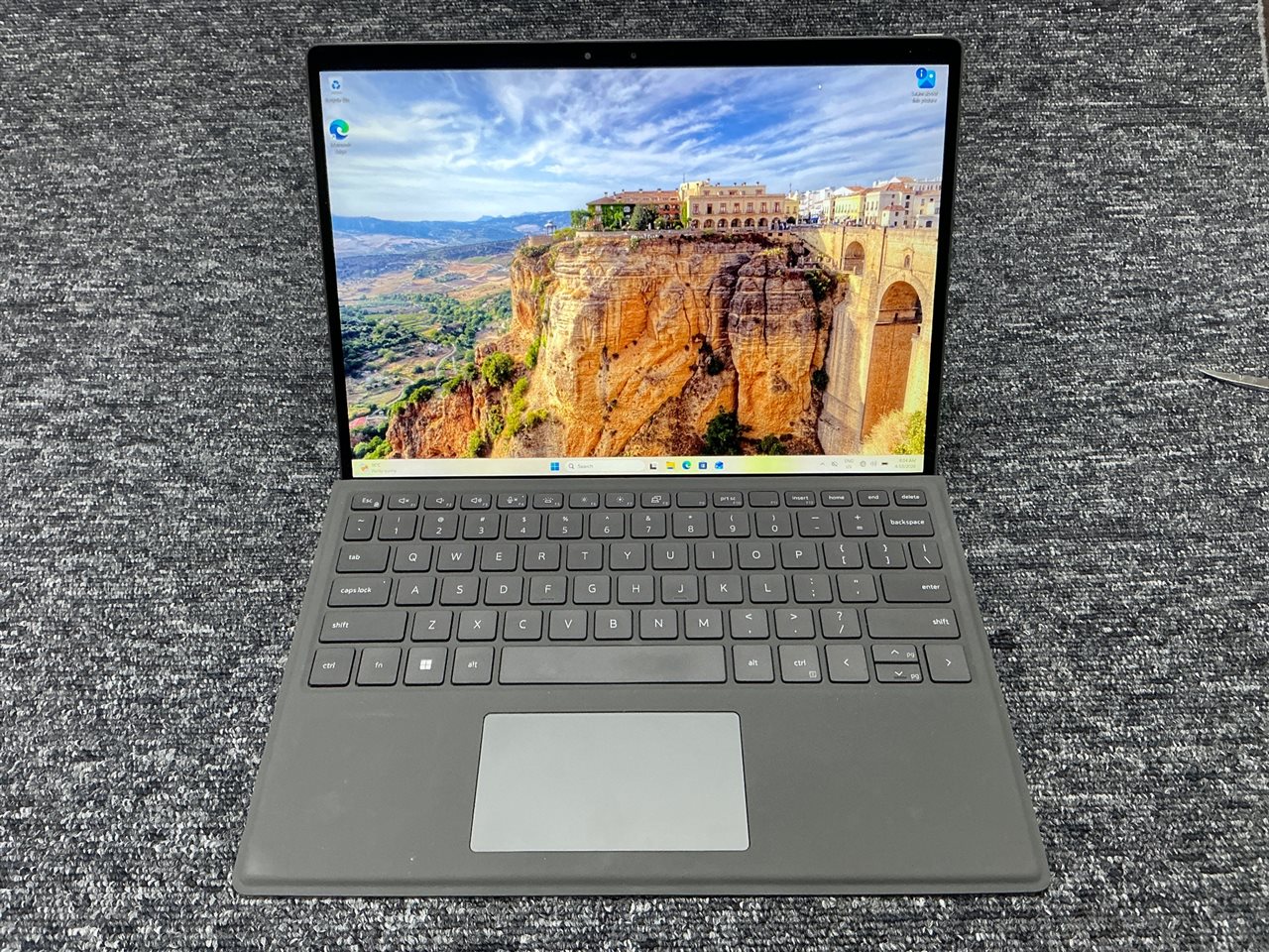 Dell Latitude 7320 Detachable - Intel Core i5-1140G7, 16 GB RAM, 512GB NVMe SSD with Adapter