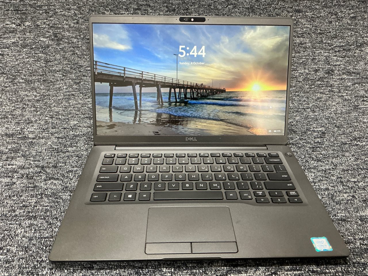Dell Latitude 7400 - Intel Core i5-8365U CPU, 8 GB RAM, 256GB NVMe SSD with Adapter