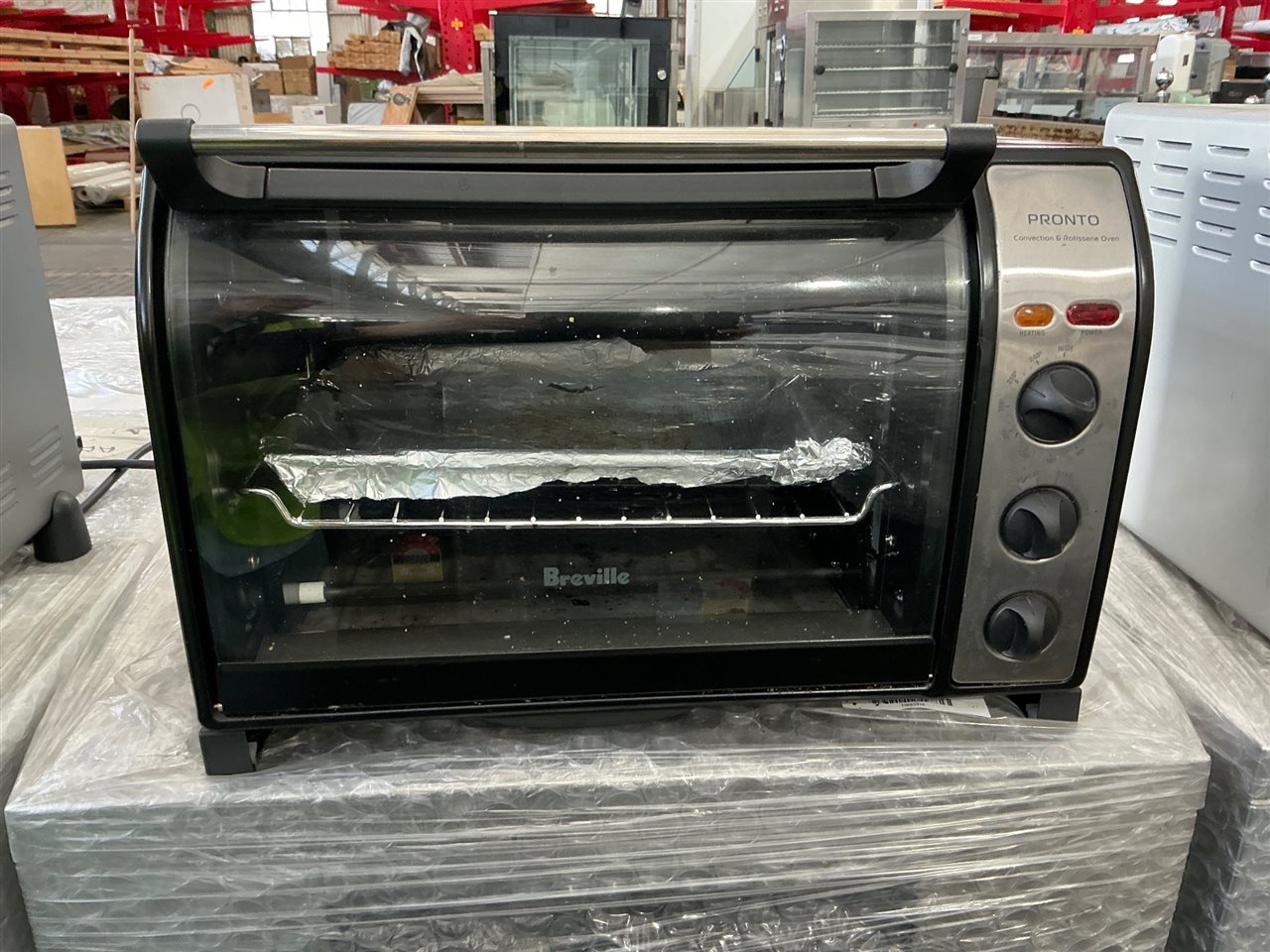 Convection & Rotisserie Oven, Pronto,, Breville, Model BOV 500.