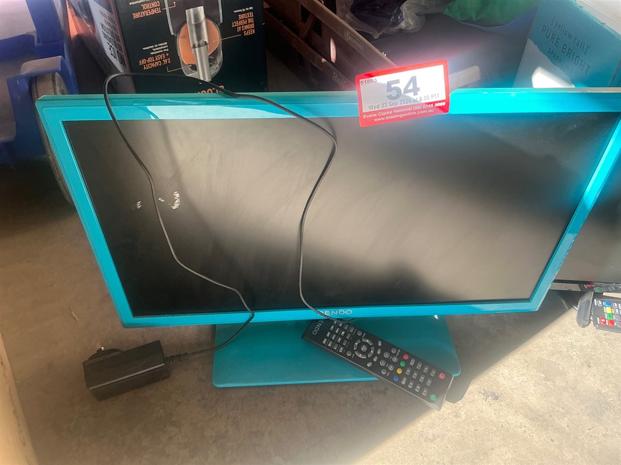 Pendo T.V  (Collect From Greenfields )