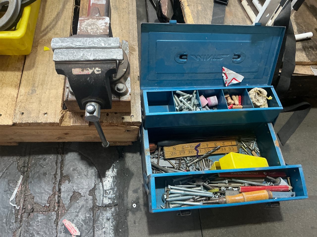 4” Sivel Base Vice and Tool Box