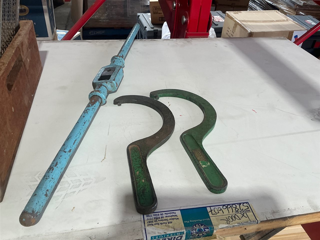 Long Handle Tapping Die and 2 Lathe Tools