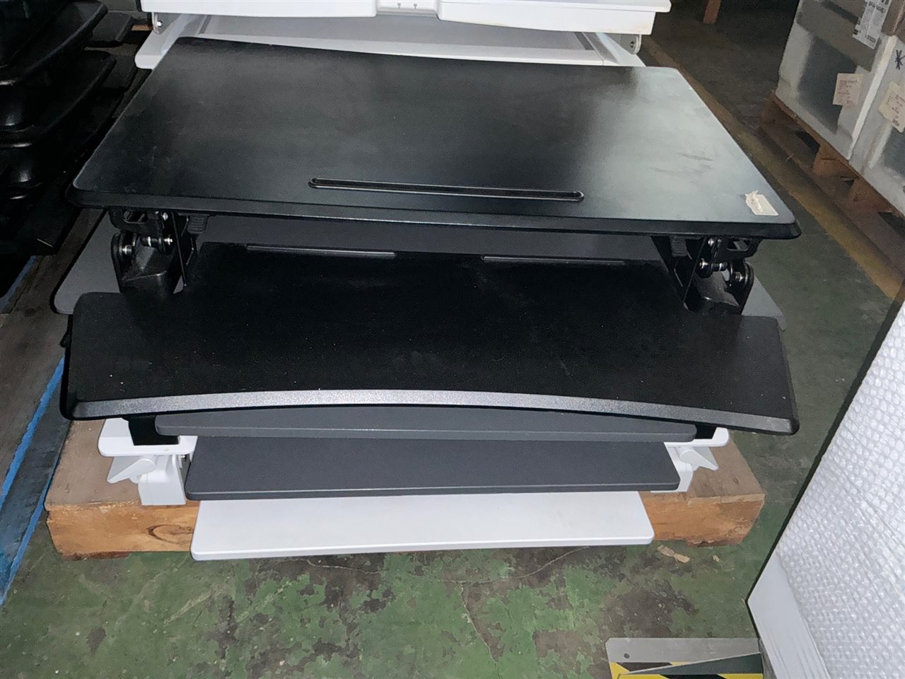 Ergotron Deskalator Sit Stand Desk Black, , 950 x 700 x 500 Raised Height, Sold Per Each