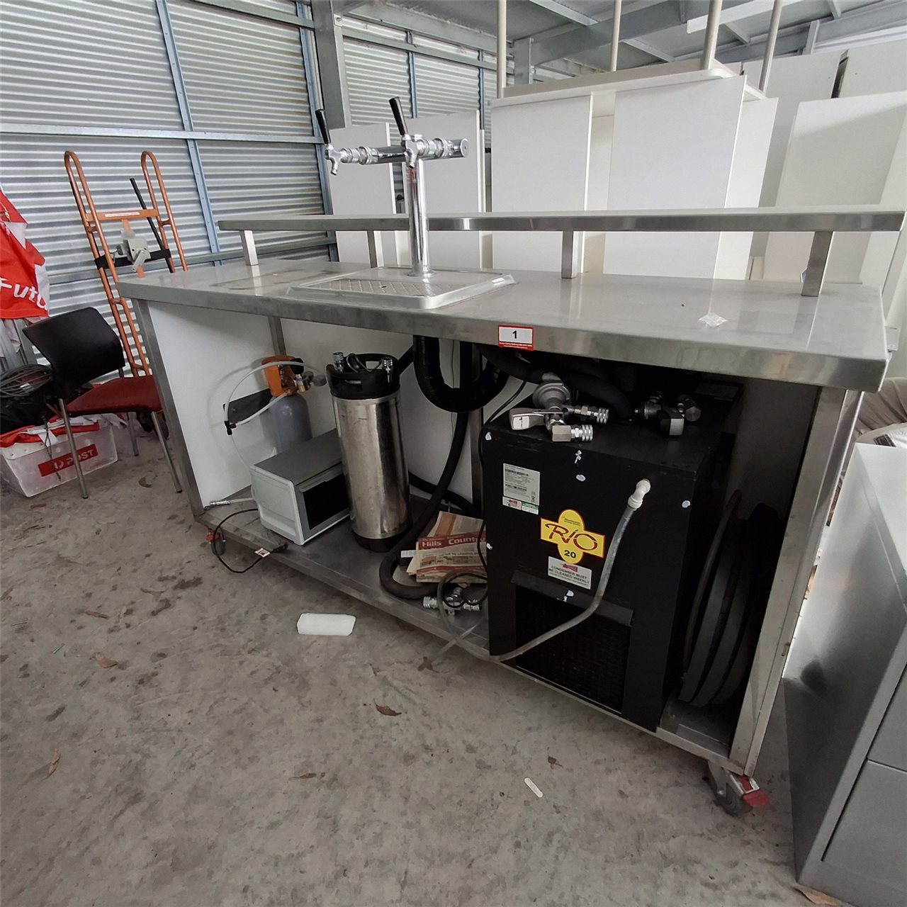 Stainless Steel Mobile Bar- Approx 2 Metres Wide - - Manitowoc Beverage Temprite System-With Beer Taps - Sold As Is I - Not Tested ( Collect From Victor Harbor )