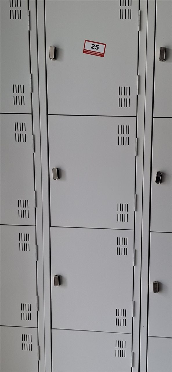Steel 4 Door Combo Personal Locker -( Collect From Victor Harbor )