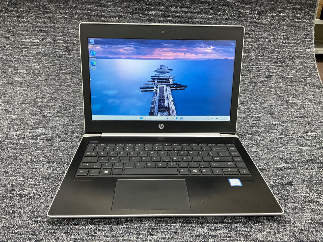 HP ProBook 430 G5 - Intel Core i5-8250U CPU, 8 GB RAM, 256GB NVMe SSD with Adapter