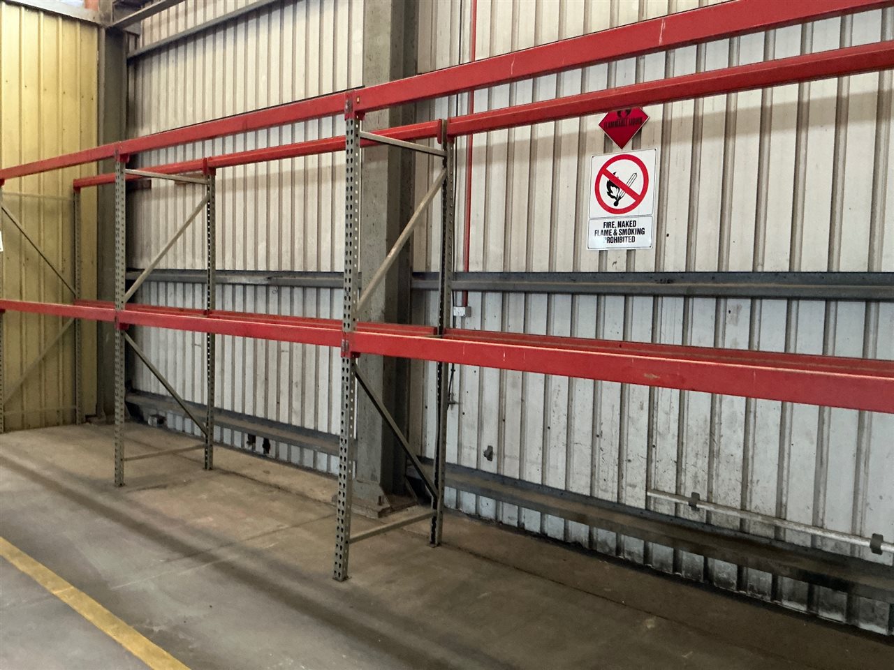 Pallet Racking, - Brownbuit -3 Bays - Overall Length 8.2 M Approx- 2650 mm  High -
