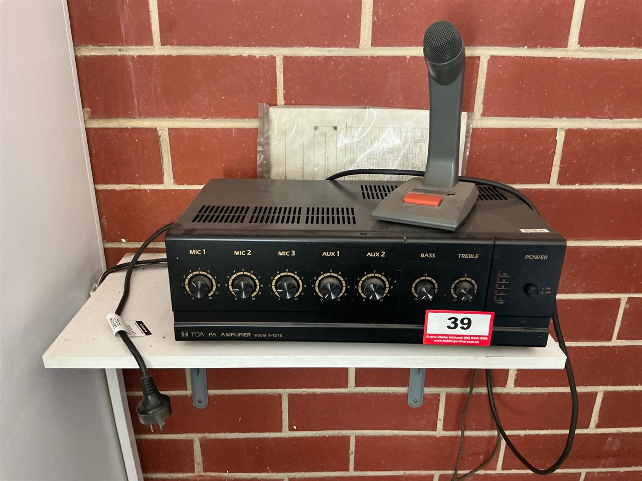 Toa  P A Amplifier - Model A 121 E