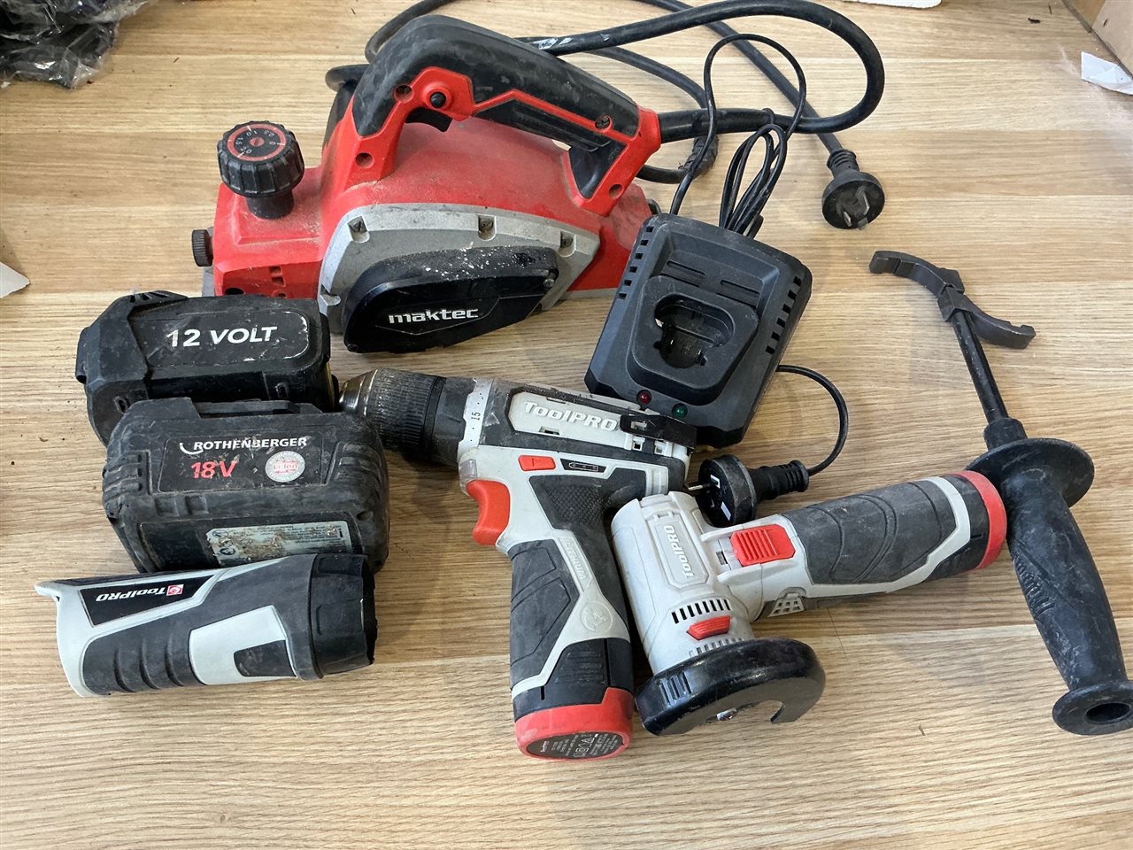 Electric Planer , Tool Pro Cordless , Odd Batteries