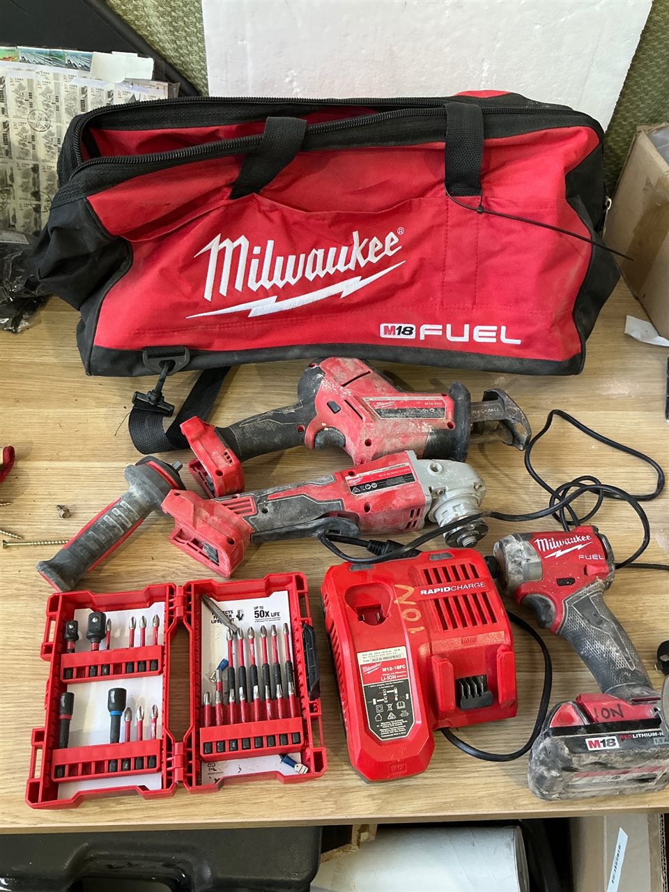 Milwaukee Cordless Power Tools , Grinder, Tek  Gun , hakSaw  Charger & Tool Bag