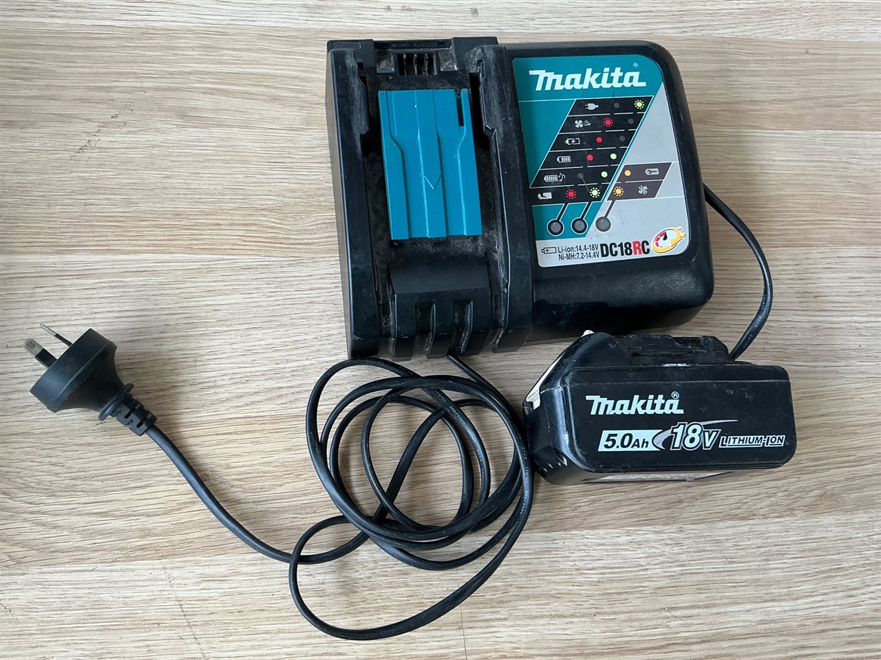 Makita Battery Charger and Battery