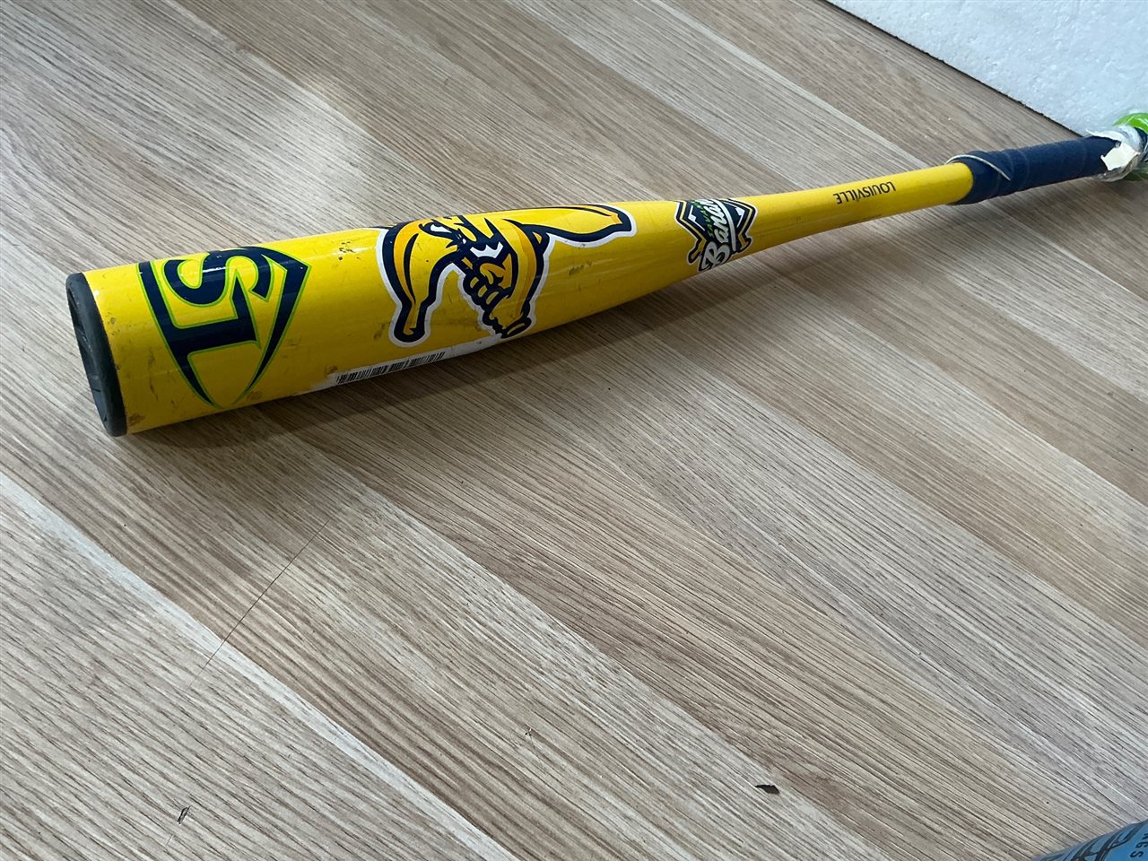 Louisville 25 “ Alloy  Baseball Bat - Savannah Bananas