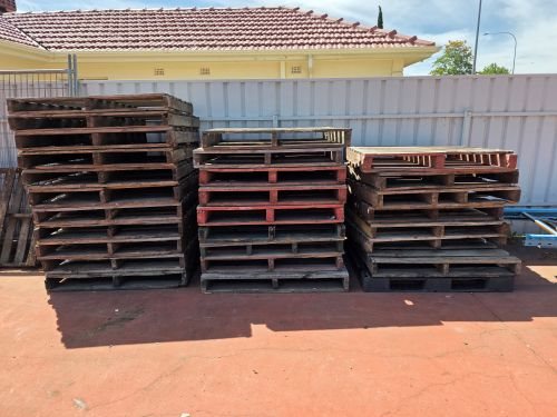 Pallets x 28