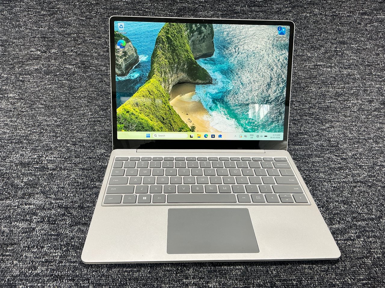 Microsoft Surface Laptop Go 2 - Intel Core i5-1135G7 CPU, 16 GB RAM, 256GB NVMe SSD with Adapter