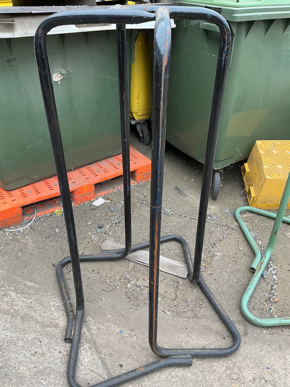 Steel Coil Dispensing Stands - Sold Per Each   ( Colllecr From Wingfield)
