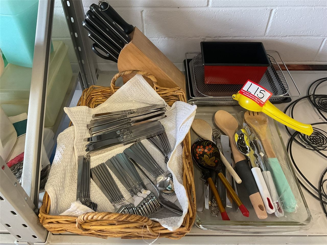 Knife Set, Oneida Stainless Steel Cutlery Set And Other Kitchen Items