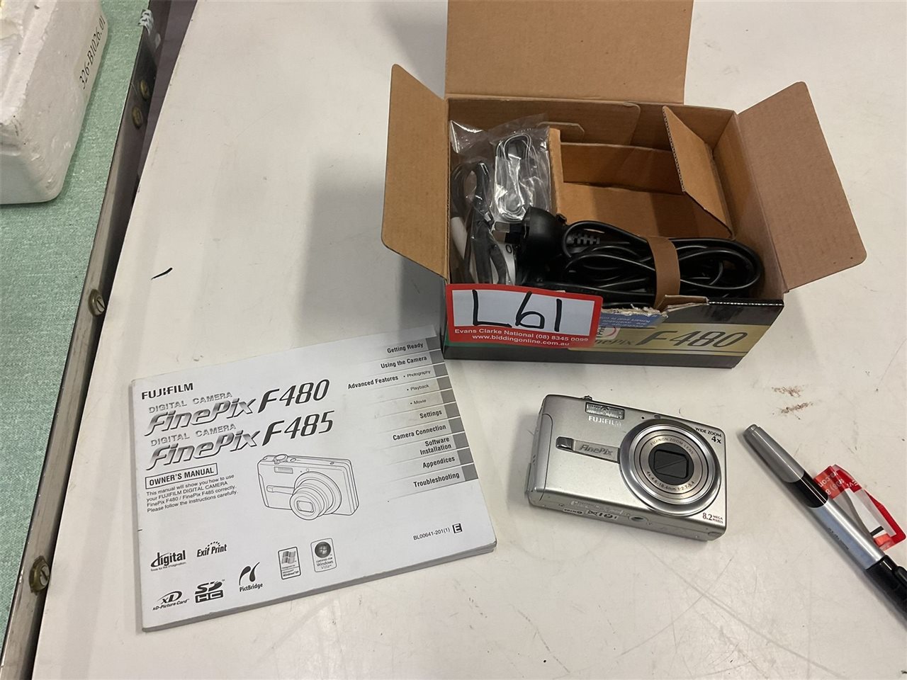 Fujifilm FinePix F480 8.2 Megapixel Digital Camera In A Box