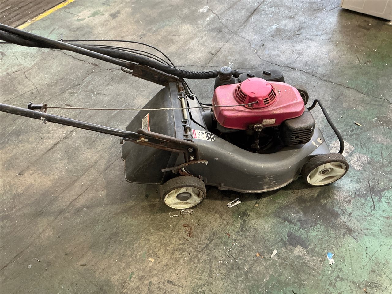 Honda Lawn Mower,- 4 Stroke - Self Propelled - No Catcher - Sold As Is