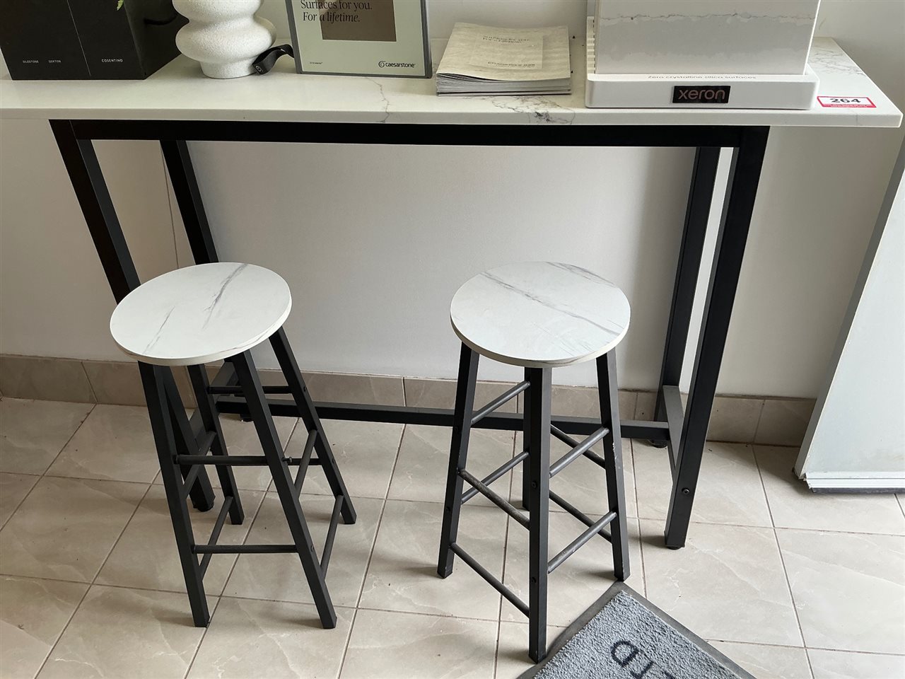 Tall Side Table with White Marble Top and 2 Stools - 1500 x 400 x 1000 mm H