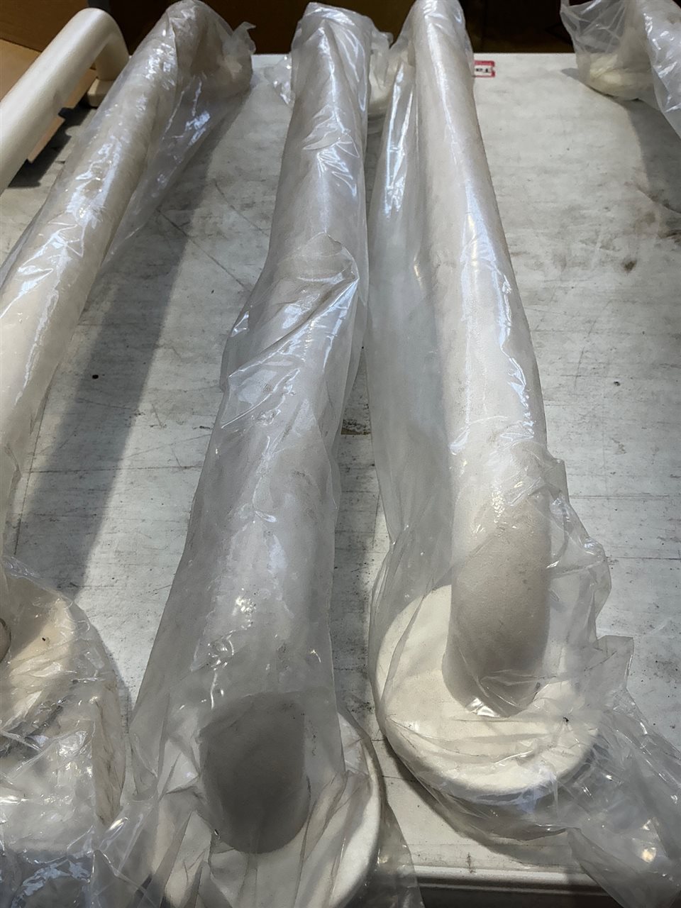 Alum.Grab Handrail -White - 600 mm - Quantity of 2