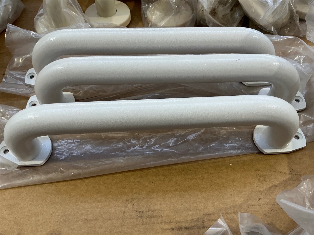 Alum.Grab Handrail -White  -300 mm - Quantity of 3