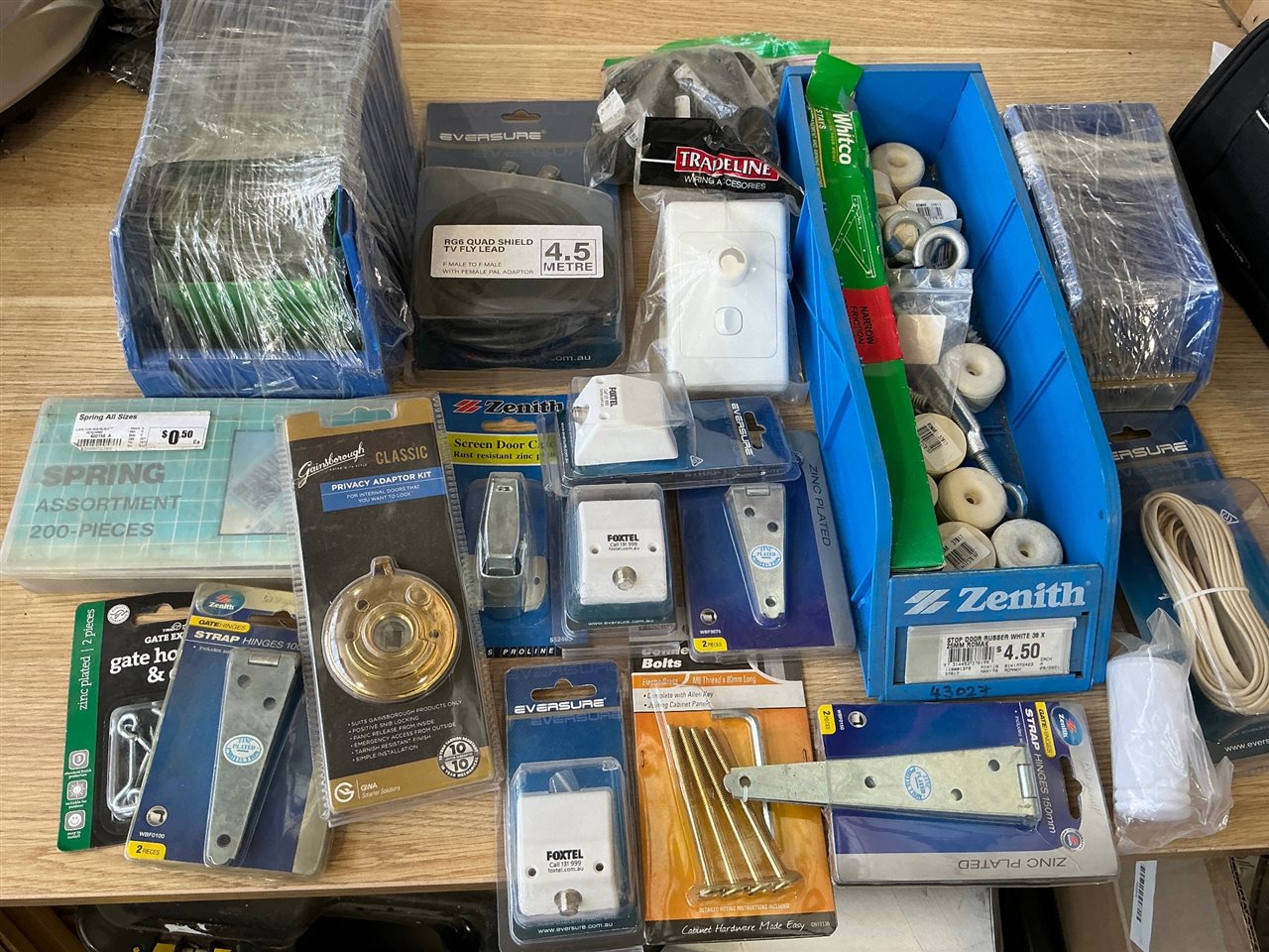 Quantity of Mixed Hardware