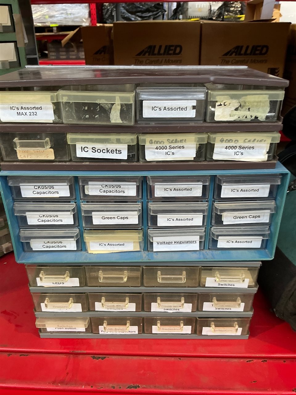 Quantity of 3 Parts Drawers