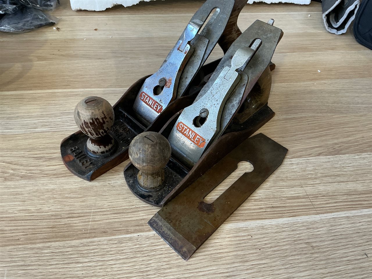 Stanley/ Bailey Smoothing Planes Number 4 and Number 5 Plus Spare Blade