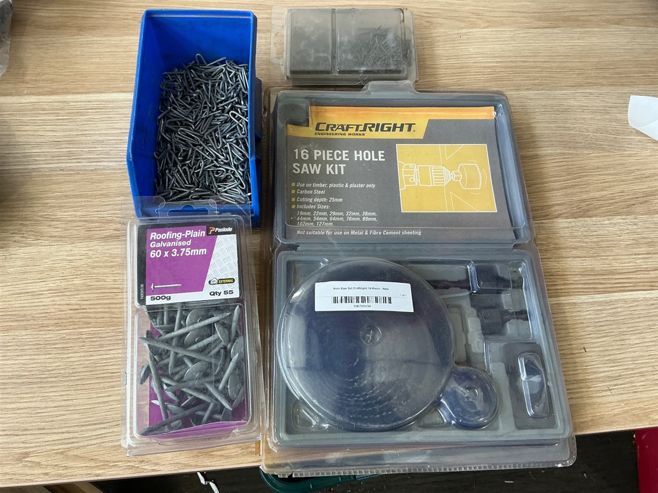 Hole Saw Set Craftright 16 Piece -and Nails