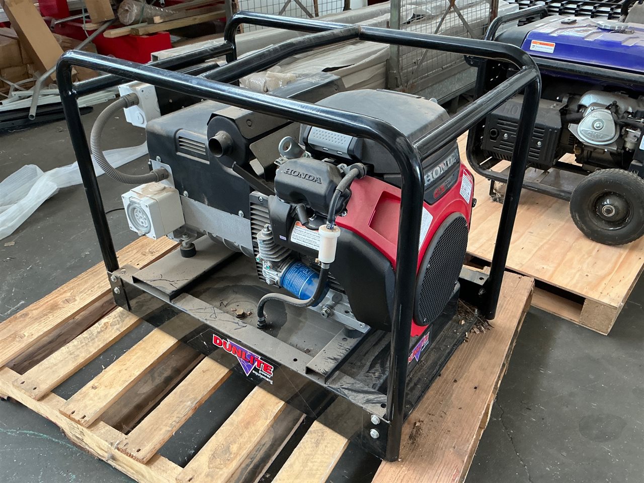 Dunlite Generator - 16 K V A Power Rating - Honda GX 690 Motor - Model Number D G U H 16E-3S-2 (-2 x 240 Volt Outlets & 1 x 3 Phase Outlet -) -0.1 Hour Showing - Date Bulit 26/06/2019 - -  Missing Key