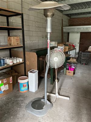LP Gas Out Door  Heater and Fan    (Collect From Modbury ) Thumbnail