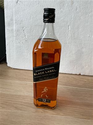 Johnnie Walker Black Label Whiskey- 1 Litr Thumbnail