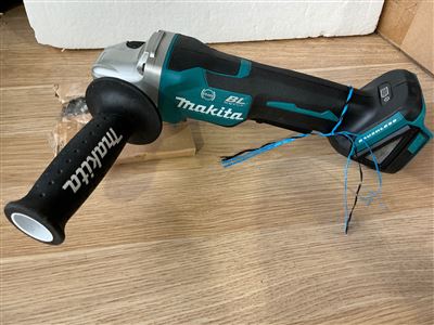 Makita 18 V Cordless - 125 mm Angle Grinder - No Battery Thumbnail