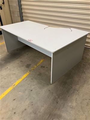 Office Desk 1800 x 1200mm - Collection From Kadina Thumbnail