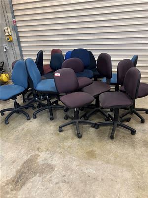 15 x Computer Office Chairs, Assorted Colours - Collection From Kadina Thumbnail