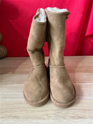 UGG Boots - Aust Size 3 USA Mens 4 USA Ladies 5, Long Pullons, Chestnut Colour, Sold Per Each Thumbnail