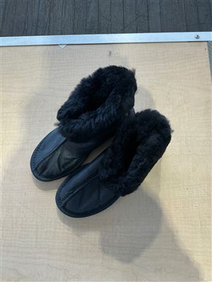 Slippers, Leather Upper, Synthetic Sole ,Black, Size 4 Thumbnail