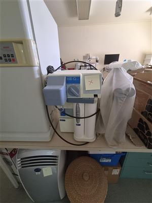 Millipore Milli-Q Plus Water Purification System Thumbnail