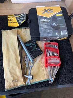 Toyota Car Tool Kit , Spanners , Mat and Cooler Bag Thumbnail