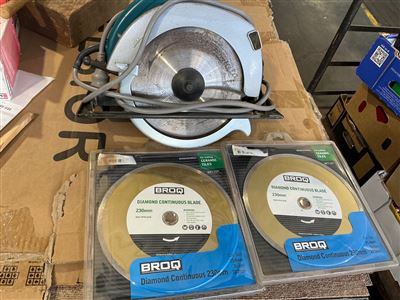 Makita 235 mm Circular Saw and 2 Diamond Blades Thumbnail