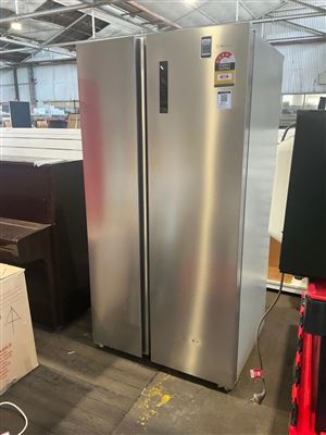 Westinghouse Fridge Freezer, Model WSE6630SA, Thumbnail
