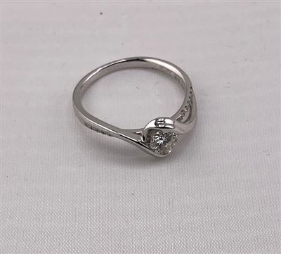 18ct White Gold Diamond Ring Thumbnail